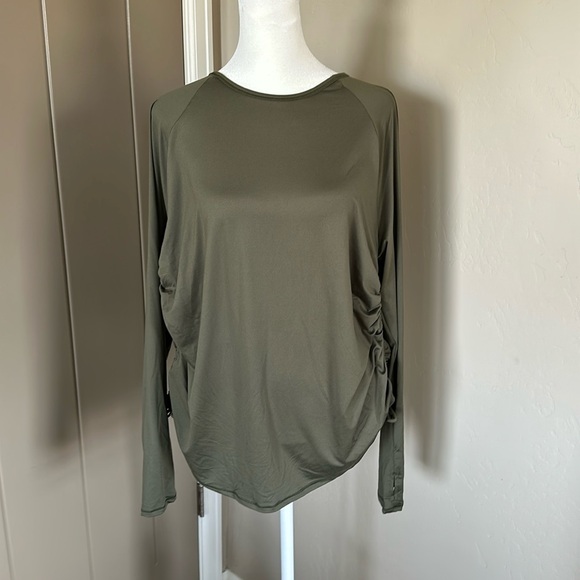 Under armour workout tunic - Picture 1 of 6